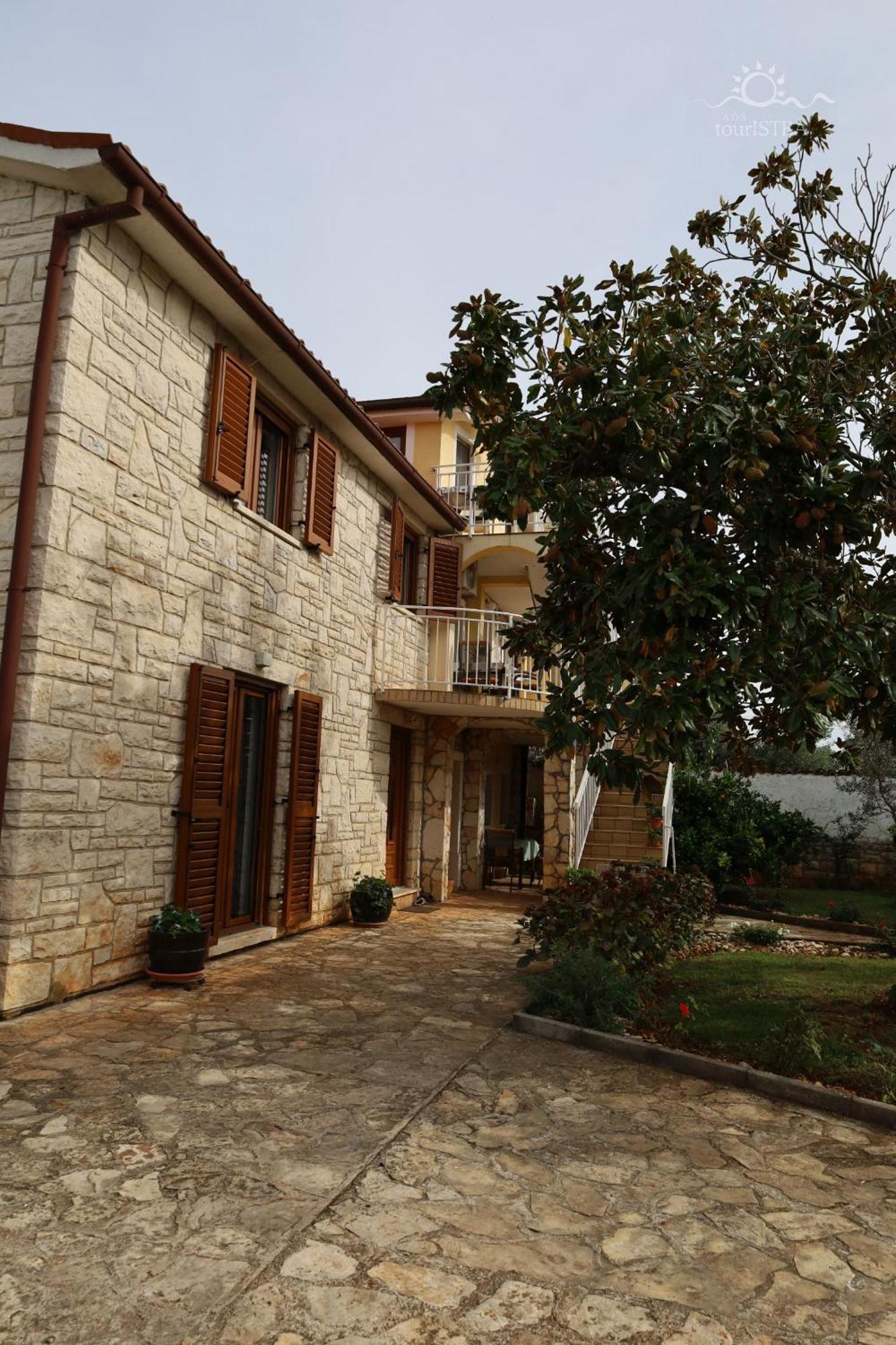 Mara House With 3*