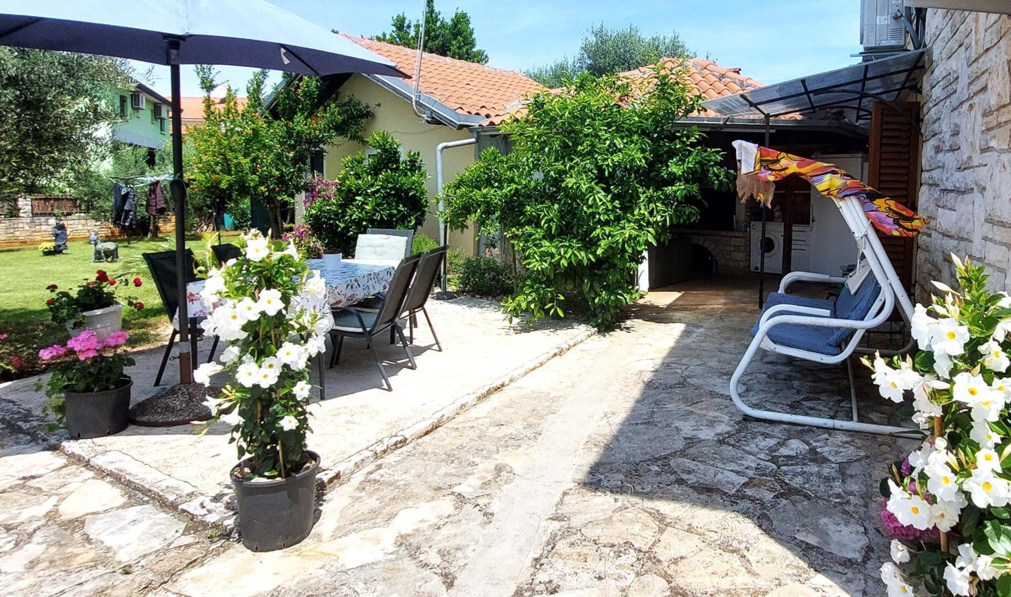 Gostinjska kuća Mara House With
